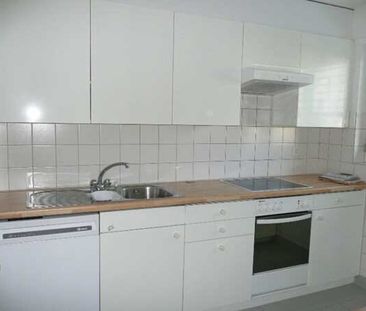 Helle und grosszügige Wohnung an freundlicher Lage - Photo 1