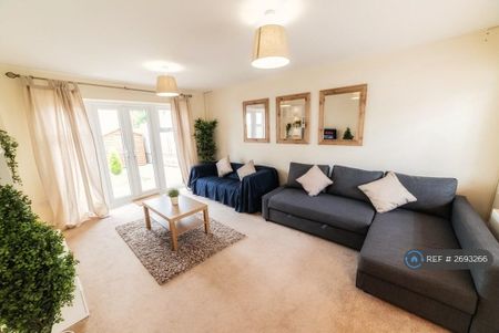 3 bedroom terraced house to rent - Photo 3