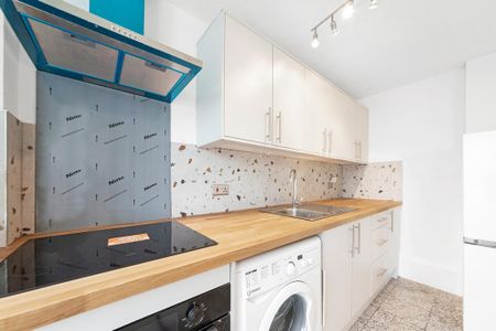 1 bedroom flat to rent - Photo 5