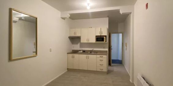 City Studio Apartment - Rent includes power water and hot water - Photo 3