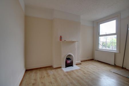 4 bedroom maisonette to rent - Photo 3