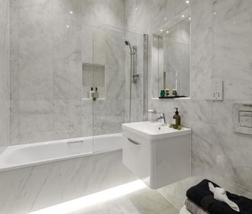 3 bedroom semi-detached house to rent - Photo 5