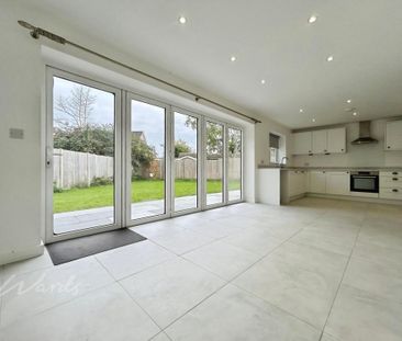 4 bedroom detached house to rent - Photo 6