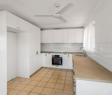 Well Presented Great Location - Photo 5