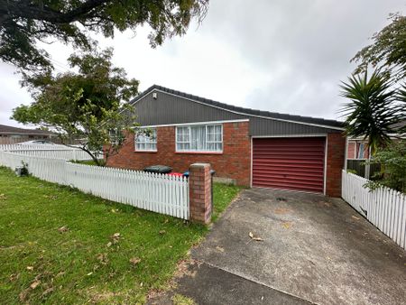 15 Tawhiri Road, One Tree Hill - Photo 3