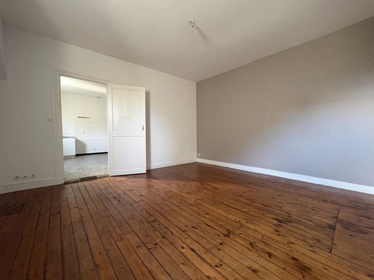 Location Appartement 2 pièces 30m² ST HILAIRE ST FLORENT 49400 - Photo 1