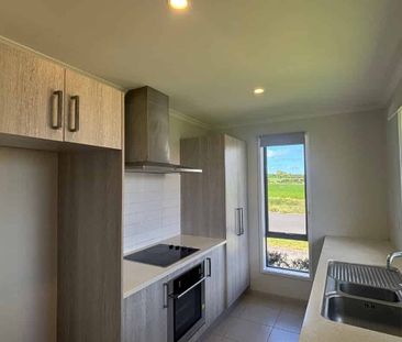 3 bedroom Family Home - Photo 4