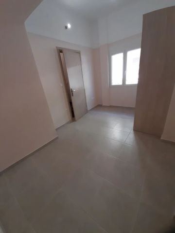 Ενοικίαση κατοικίας, 40 τ.μ., Αθήνα, 430 € - Photo 3