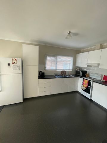 Athelstone - Photo 5