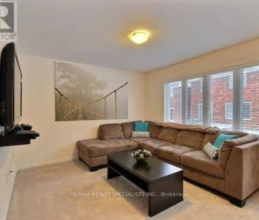 237 MORTIMER CRESCENT - Photo 1