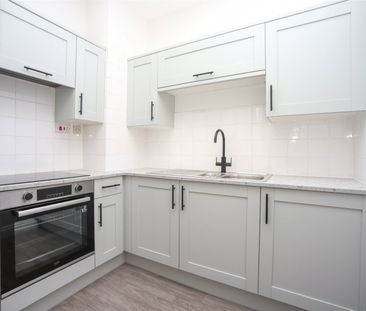 Pittville Lawn, - Photo 5