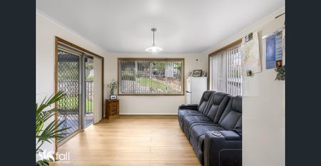 Spacious Family Home with Self-Contained Flat - Photo 5