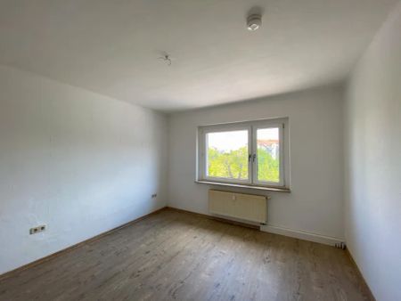 4-Raum-Wohnung mit Balkon am nördlichen Naumburger Stadtrand! - Photo 4