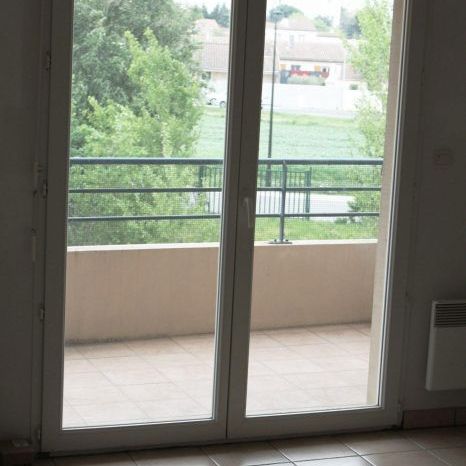 T2 AVEC TERRRASSE + PARKING - Photo 1