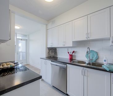 North Shore Towers - Photo 3