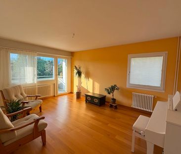 Charmante 4.5-Zimmer-Wohnung mit Balkon in sonniger und ruhiger Lage in Emmenbrücke - Photo 1