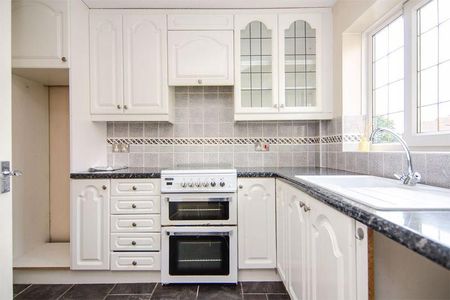 2 bedroom terraced house to rent - Photo 5