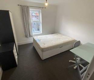 6 bedroom property to rent in Manchester - Photo 3