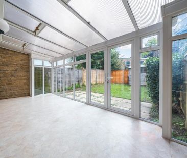 3 bedroom terraced house to rent - Photo 6