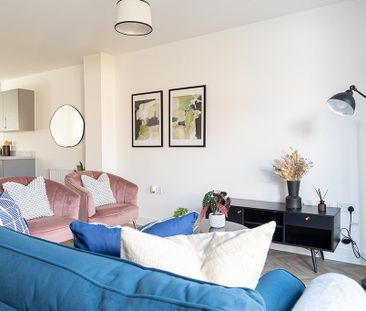 4 bedroom end of terrace house to rent - Photo 4