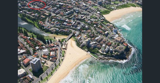 Sun-Filled & Spacious 1-Bedroom Apartment in Prime Coastal Location - Photo 1