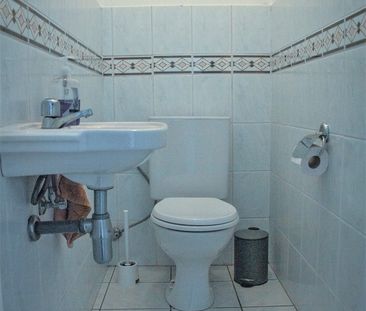 Ruim appartement met 2 kamers en gesloten garagebox - Photo 2