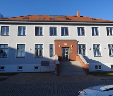 Moderne 4-Raumwohnung auf dem Land im sanierten Gutshaus - Photo 1