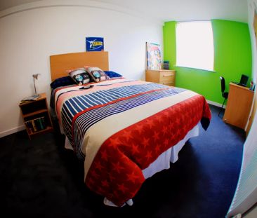 Large En-Suite - Photo 5