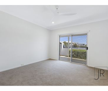 12 Poinciana Boulevard, Broadbeach Waters QLD 4218 - House For Rent... - Photo 5