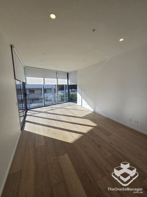 2-Bedroom Apartment for Rent â Next to Brisbane River & West End Markets! - Photo 1