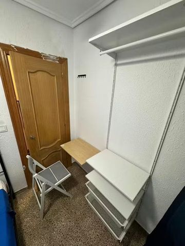 Avenida de la Pau, Xirivella, Valencian Community 46920 - Photo 2