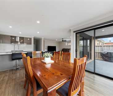 53 Caversham Drive, Pakenham VIC 3810 - House For Rent | Domain - Photo 4