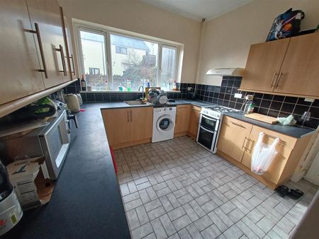 6 Bed House To Let On Pen-Y-wain Road, Roath - Photo 2