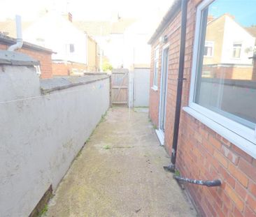 2 bedroom terraced house to rent - Photo 6