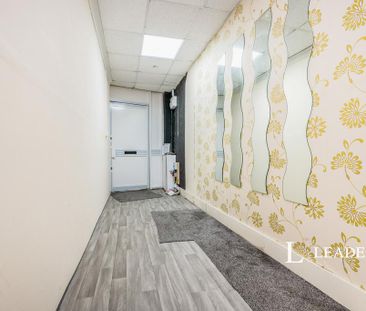 3 bedroom flat to rent - Photo 6