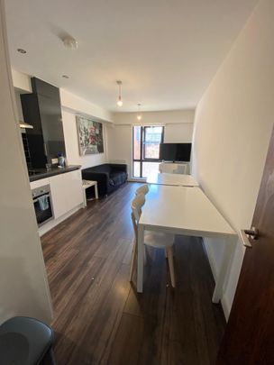 1 Bed Flat, Fabrick Square, B12 - Photo 1