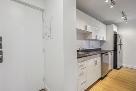 266 Bronson Avenue - Photo 5