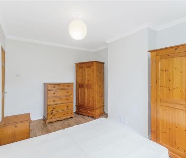 2 bedroom maisonette to rent - Photo 2