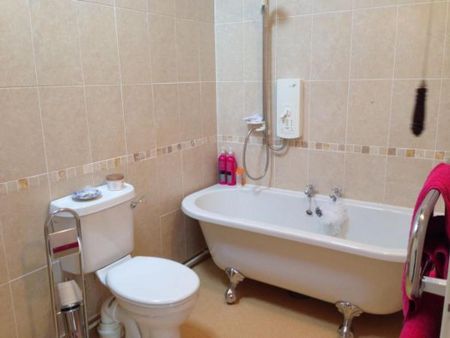 2 bedroom terraced house to rent - Photo 5