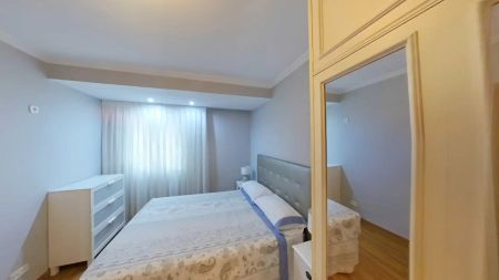 Piso de alquiler en Calle de las Peñuelas, Acacias - Photo 2