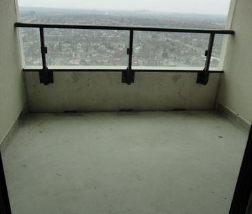 For Lease - 4055 Parkside Village Drive Unit# 2921, Mississauga, On... - Photo 5