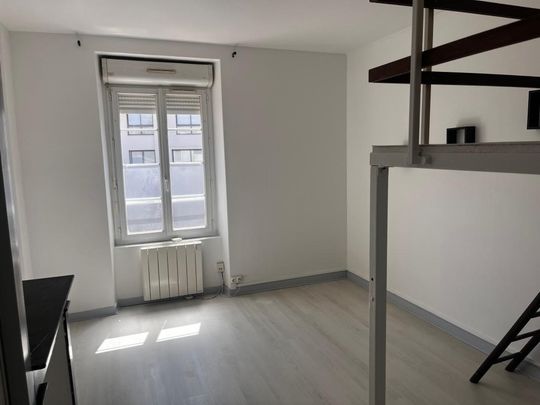 Location Appartement 1 pièce 24m² NIORT 79000 - Photo 1