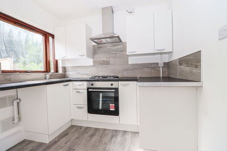 Terraced House in Well Bank Place, Carlisle - Photo 4