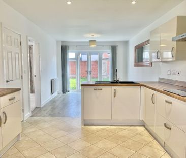 4 bedroom detached house to rent - Photo 6