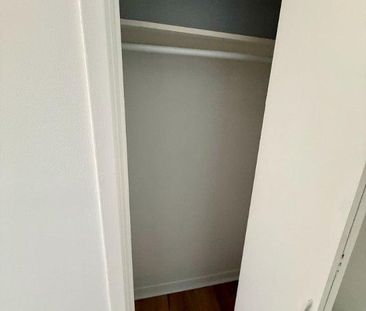 1 1/2 tout compris avec internet décembre - Photo 2