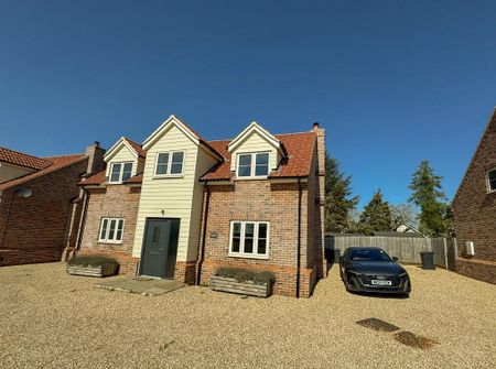 3 bedroom detached house to rent - Photo 5