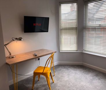 6 Bed Terraced House, Garmoyle Road, L15 - Photo 4