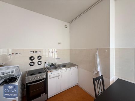 Location Appartement 1 pièce 41m² ST ETIENNE 42100 - Photo 2
