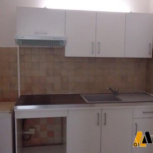 APPT T2 - CENTRE VILLE DE PEZENAS - Photo 2