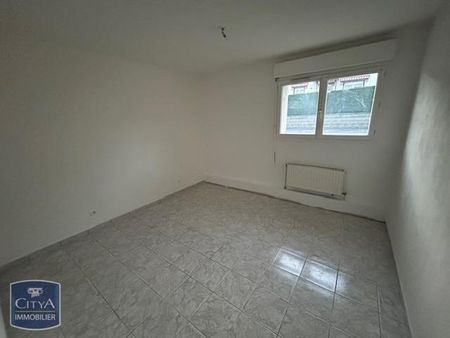 Location Appartement 5 pièces 109m² MEHUN SUR YEVRE 18500 - Photo 5